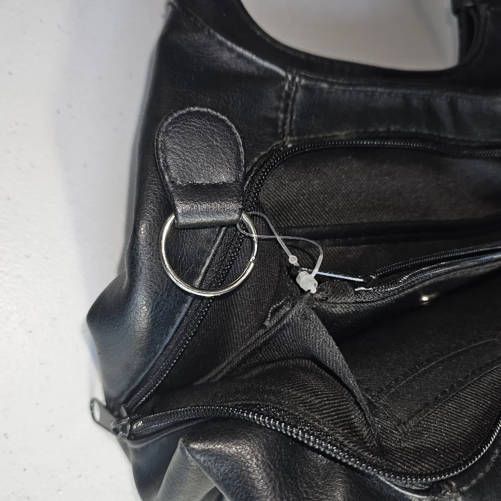 Kounty Black Leather Shoulder Bag - Picture 15 of 16